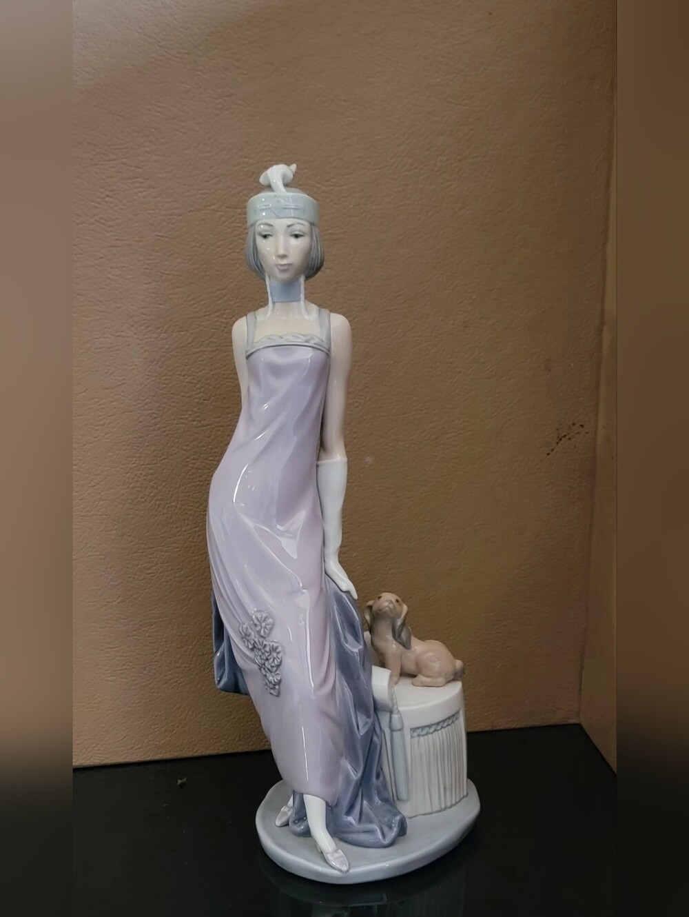LLADRO COUPLET LADY/ DOG Satin  Figurine - 1920 FLAPPER GIRL 13.5"